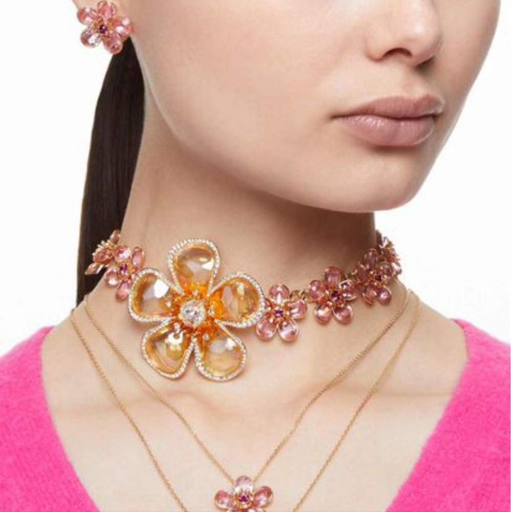 NWT Idyllia chokerFlower, Multicolored, Gold-tone plated